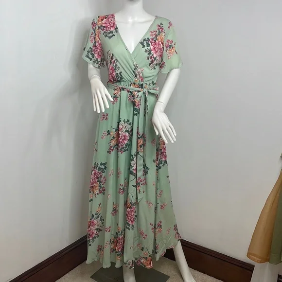 ILLA ILLA | Dresses | Illa Illa Maxi Dress S Floral Green Flutter Sleeves  Matching Belt Lined Party | Poshmark
